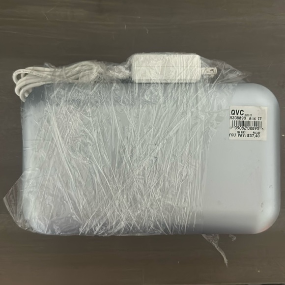 iPhone or Android Cleaning Kit NEW - Picture 1 of 2